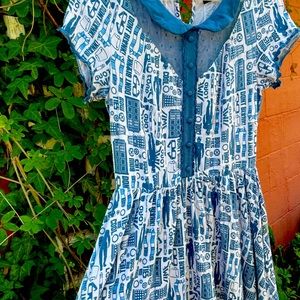 Hot Topic Doctor Who Collared Vintage Style Dress